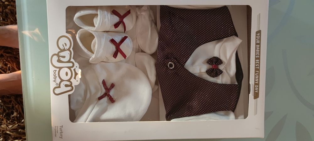 compleu/costum baietel