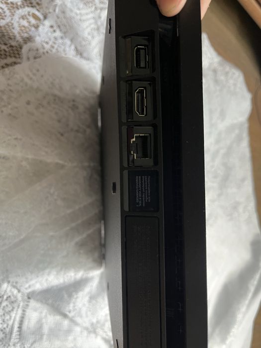 Playstation 4 slim