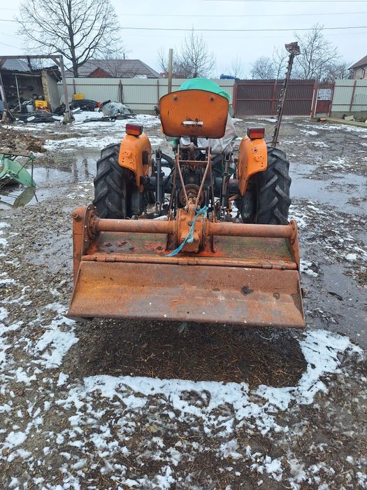 Tractor fiat 250