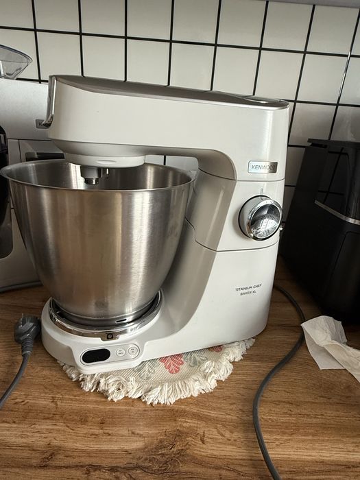 Продам миксер Kenwood