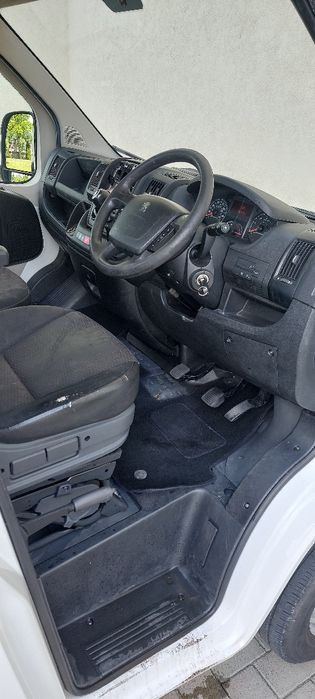 Peugeot Boxer din 2016 motor 2.2 Manual Volan pe dreapta Anglia