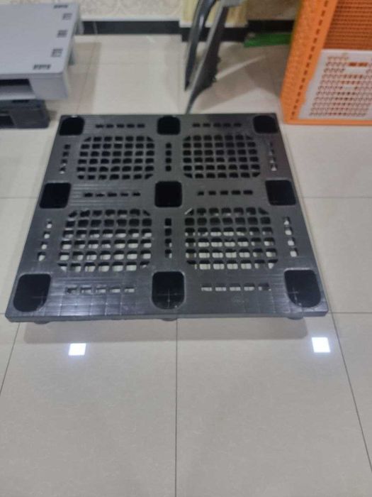 Поддоны пластиковые , пластиковые паллеты
