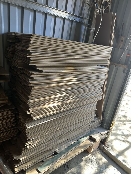 Продается ламинат