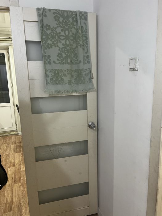 Продам шкаф,двери,холодильник