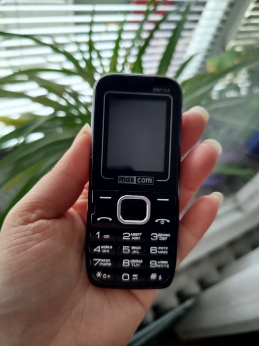 Телефон за части Max com
