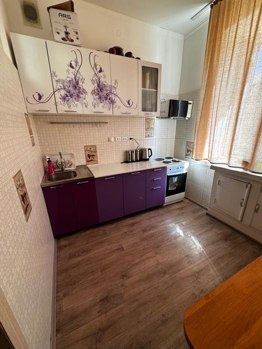 Продам трёхкомнатную квартиру  76 м2