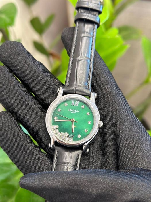 Продаю женские часы Оristar