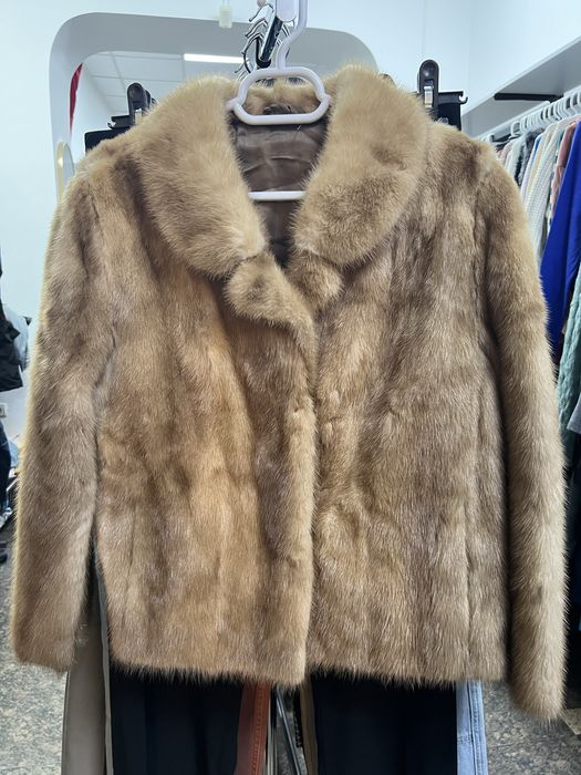 Blana de dama din Nurca