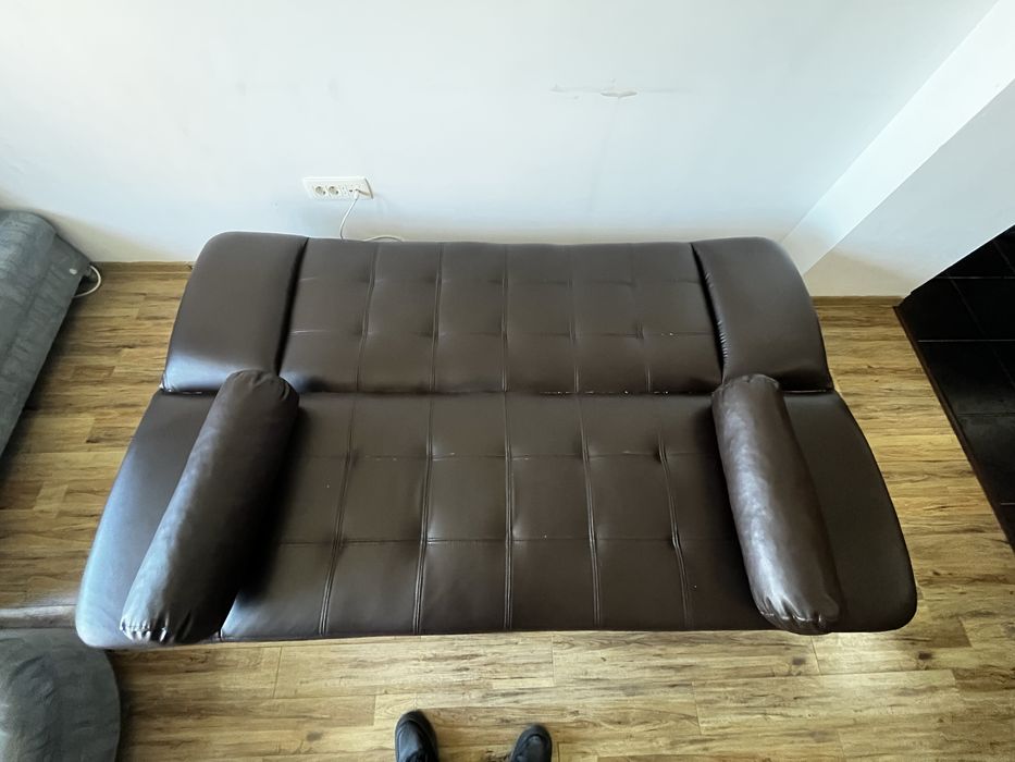 Vand canapea extensibila din piele