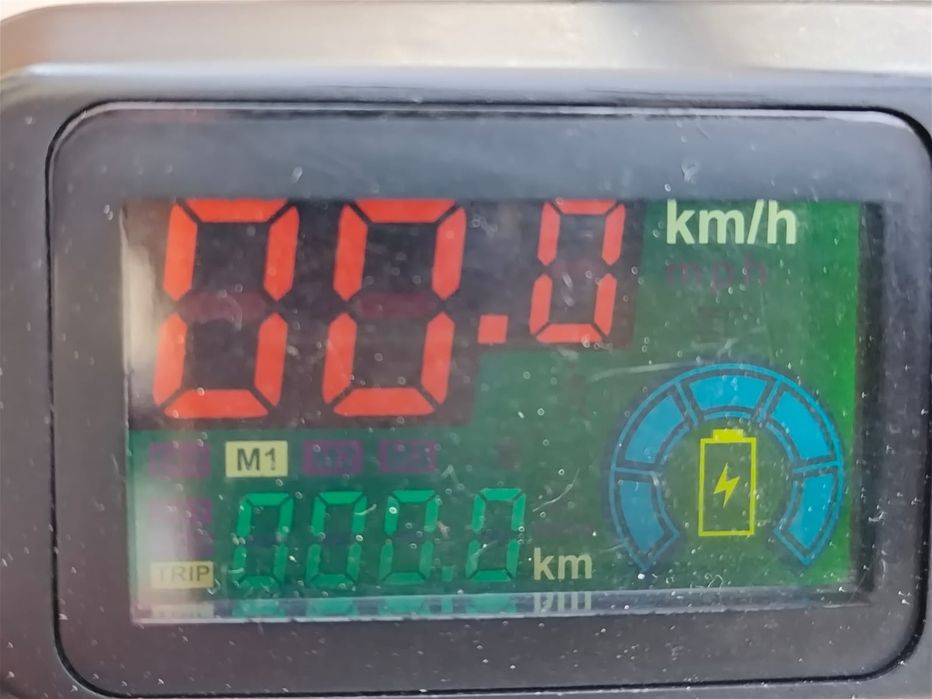 Продаю электросамокат