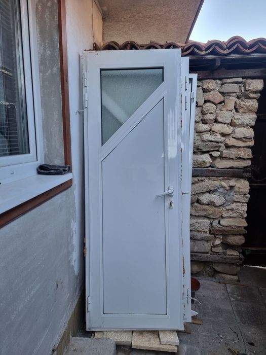 Алуминиевa врата