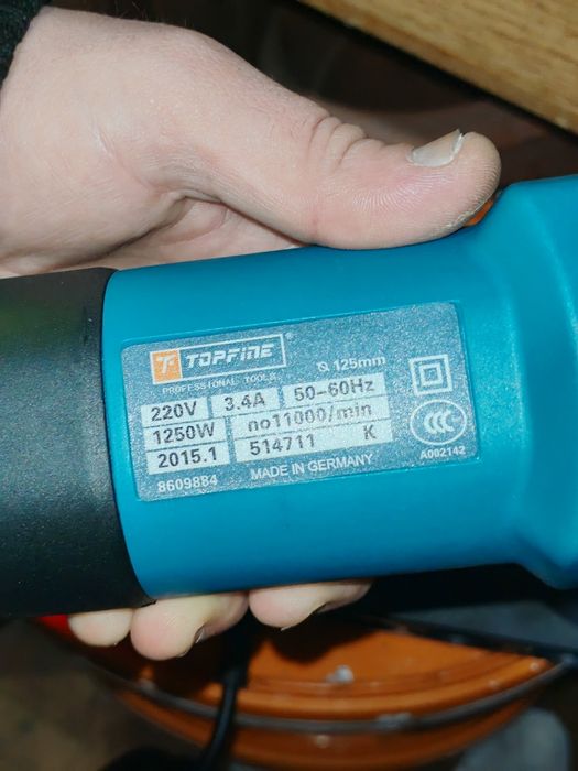 Продавам ъглошлайф (флекс) Topfine в отлично техническо състояние. Маш