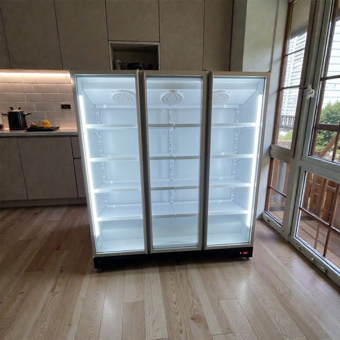 Vitrina Xaladelniklar