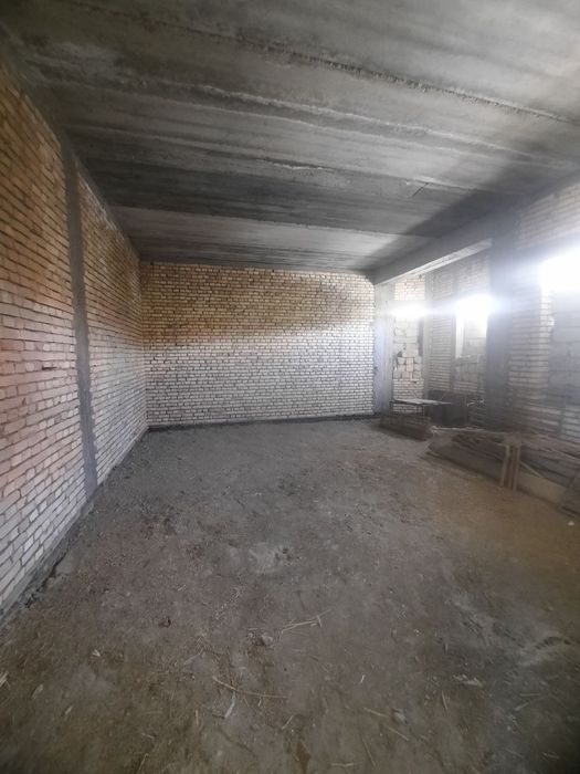 Участка ховли сотилади