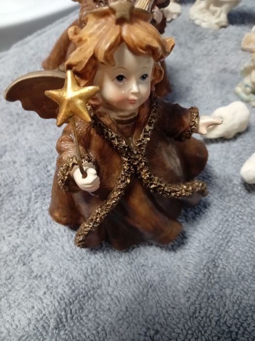 Bibelori de vanzare tot ce se vede an poze