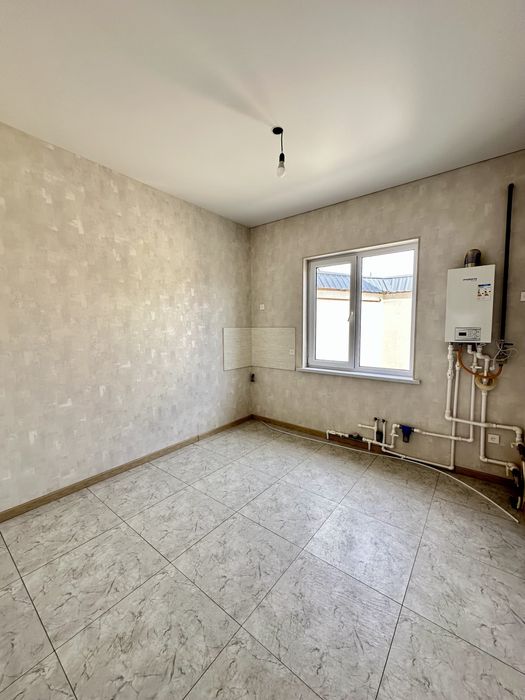 Продается Дом 2х Комнатный; 0.9 сотки со двором !