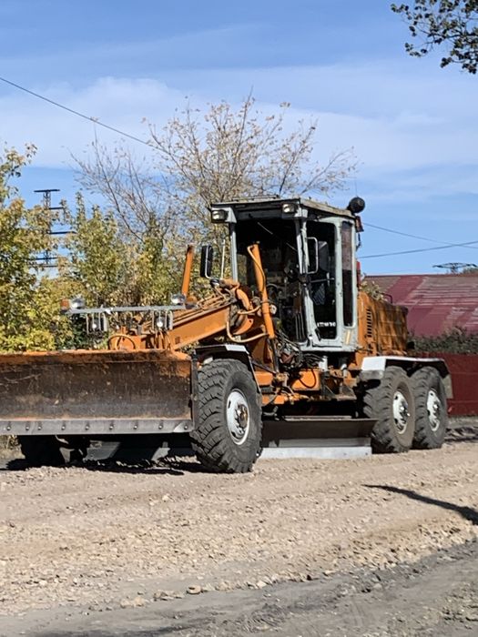 Автогрейдер грейдер свободен 18