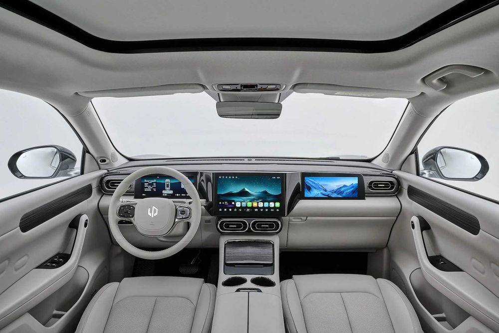 25% тулов билан Leapmotor C11 нақд, автокредит,TRADE INга сотилади