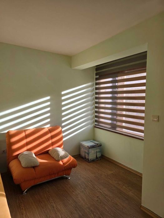 Тристаен супер център първи наемателе