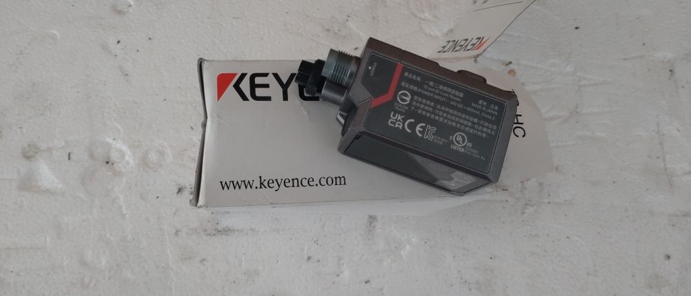 Cititor cod de bare keyence sr-x100
