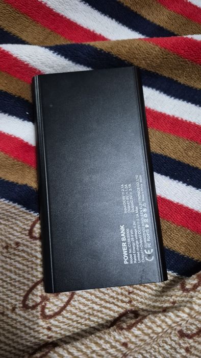 Повер банк сломанный PZX