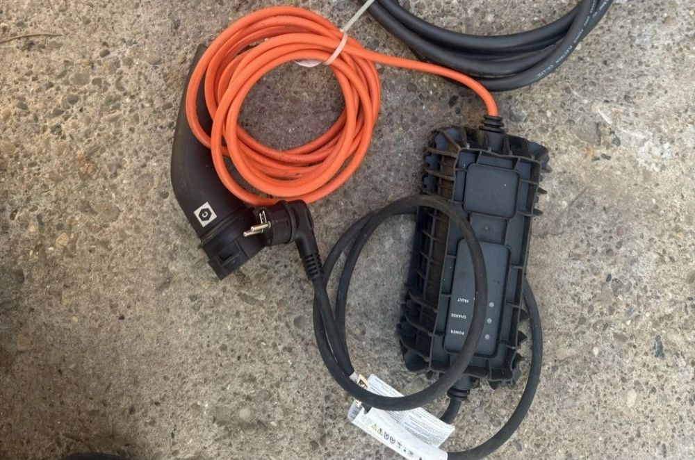 Încărcător masina electrica