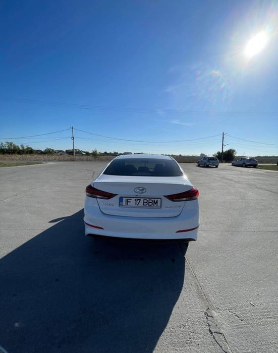 Hyundai Elantra  127k km reali!