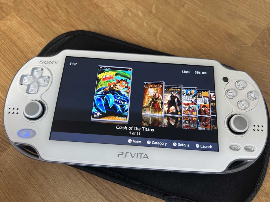 PS Vita OLED Crystal White modată — 128GB, ecran superb | Japonia