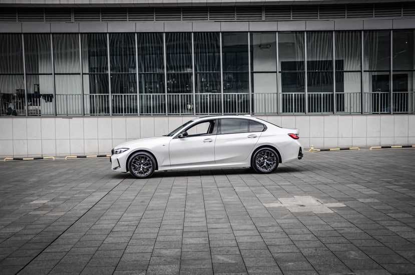 BMW 3 Series 330Li M Sport Night Package