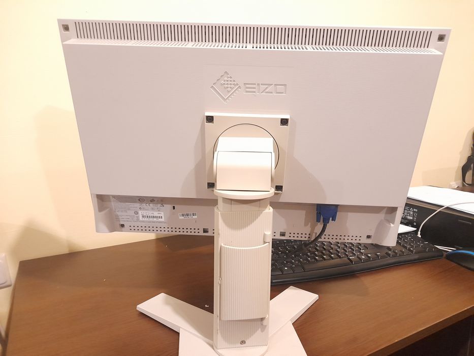 Монитор Dell 19 inch