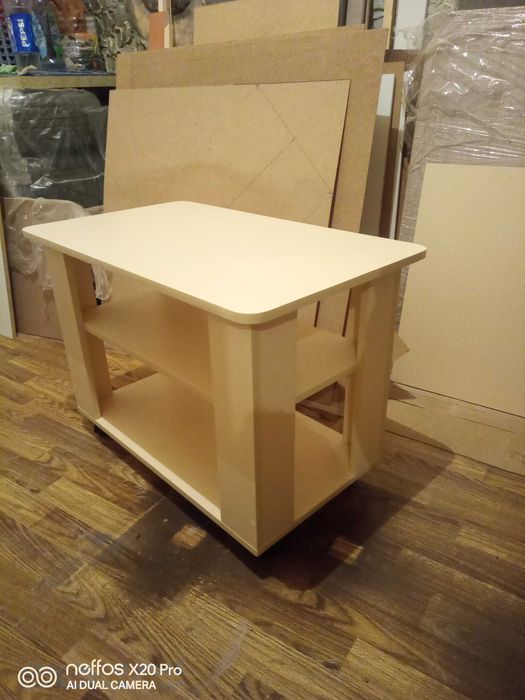 Столик журнальный  новый