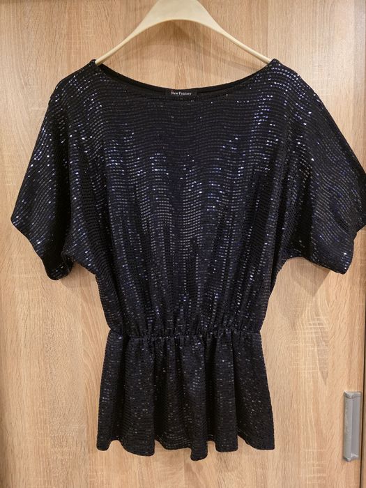 Ефектни нова рокля и две блузии