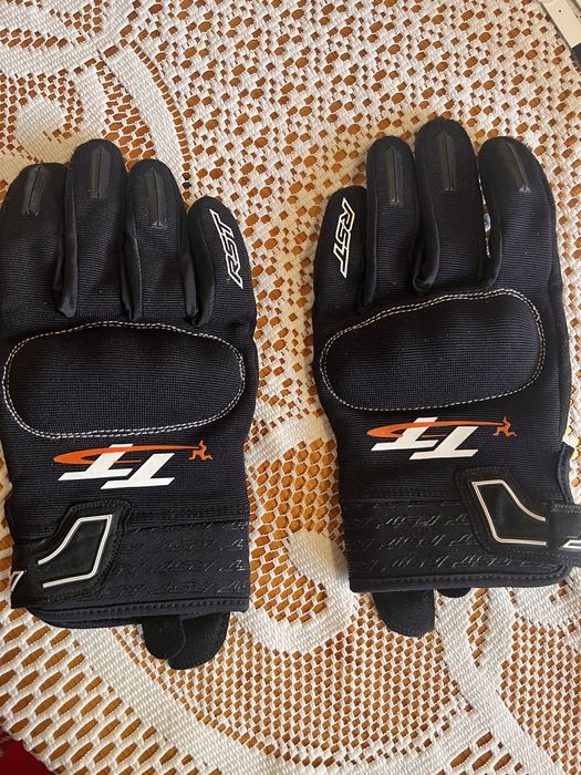 Мото екип RST  1 част Ръкавици RST текстил