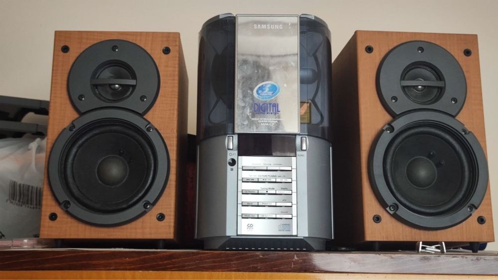 2 ta kalonka sotiladi. Sony va samsungniki