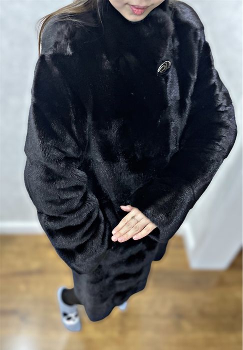 Продам  норковую шубу 44 размера