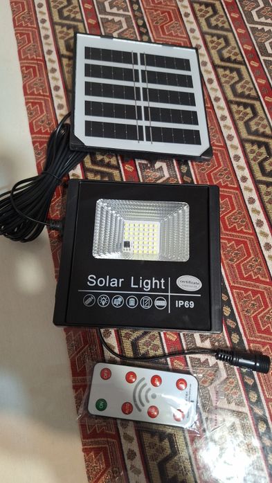 Прожектор солнечный