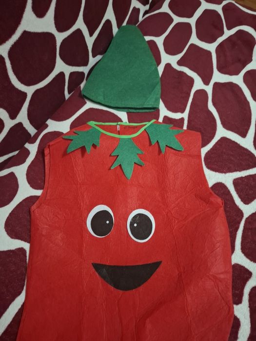 Costum ptr serbari ..ardei rosu