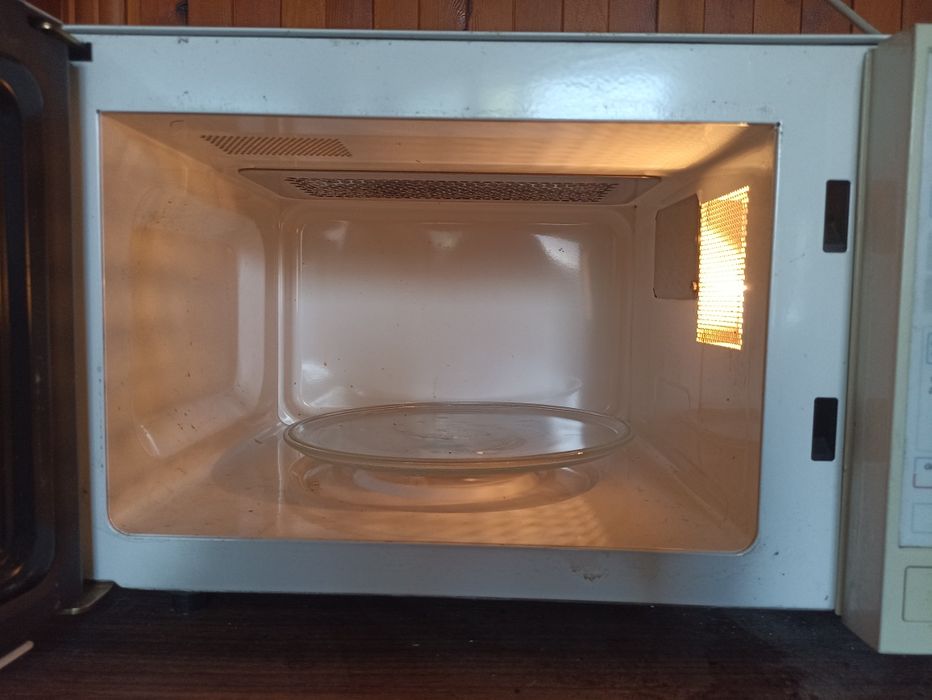 Микровълнова Panasonic NN-K448W