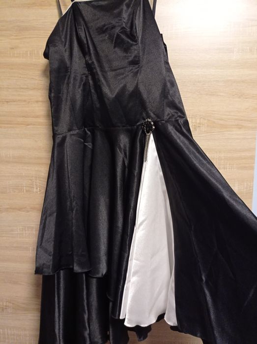 Официална черна рокля