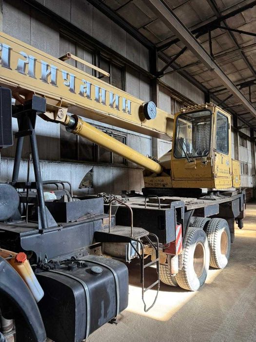 автокран Камаз 25 тонн