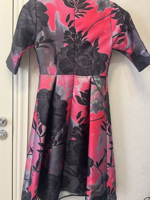 Платья продам…..