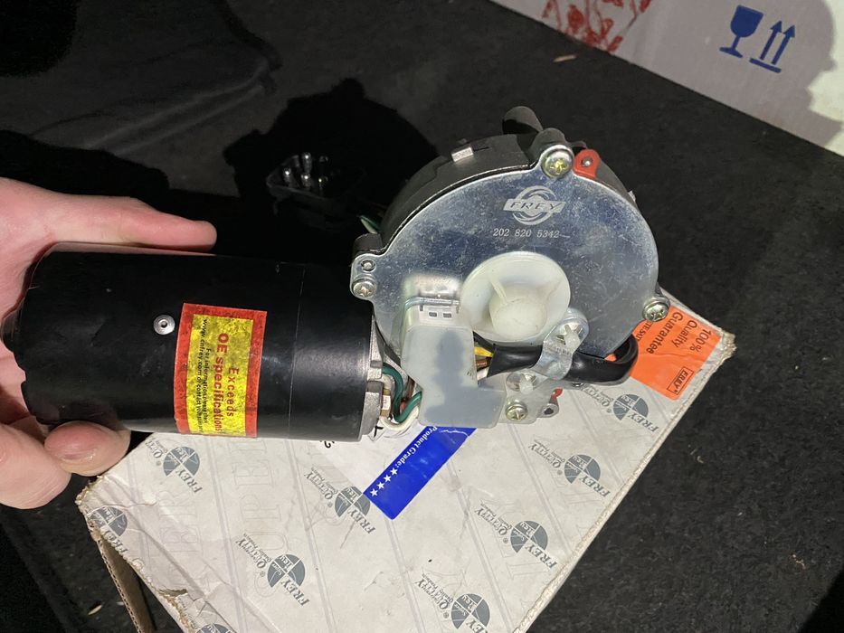 Моторчик от дворника mercedes c-класс от w202