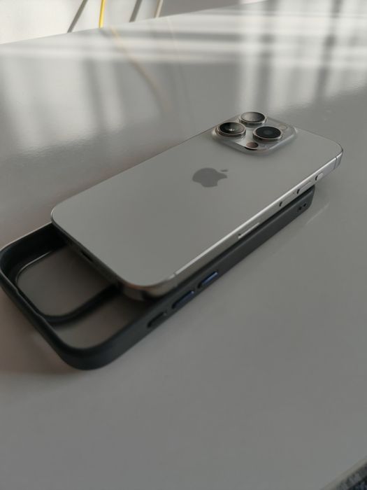 iPhone 15 pro impecabil