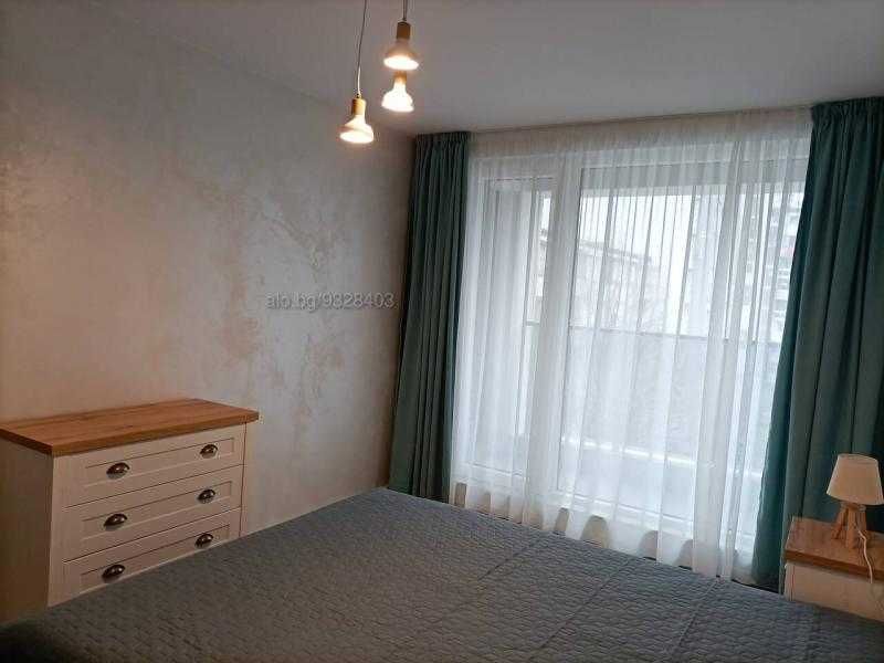 Луксозен двустаен апартамент в центъра на града