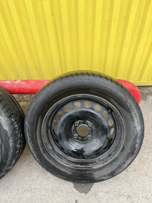 Продам летние шины  р15