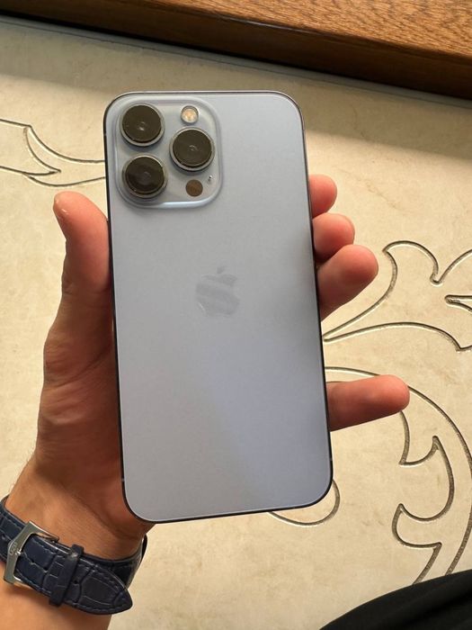 Iphone 13 pro blue
