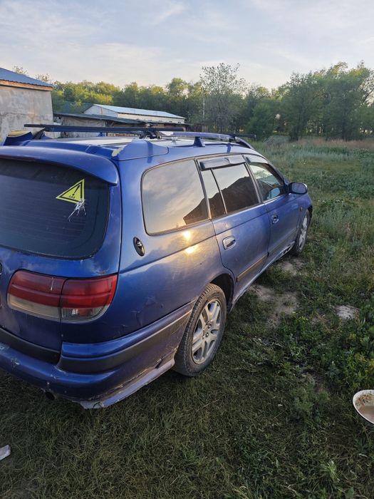 Продам машину Toyota Caldina 1996