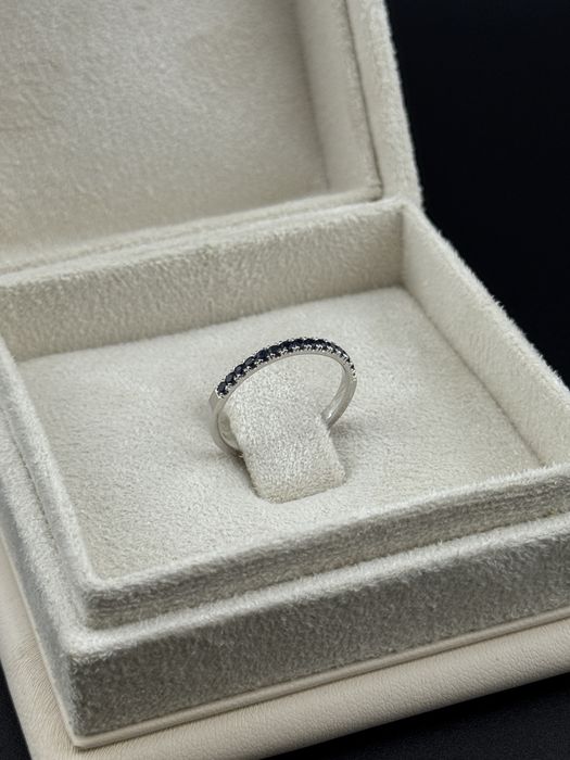 Кольцо с сапфирами