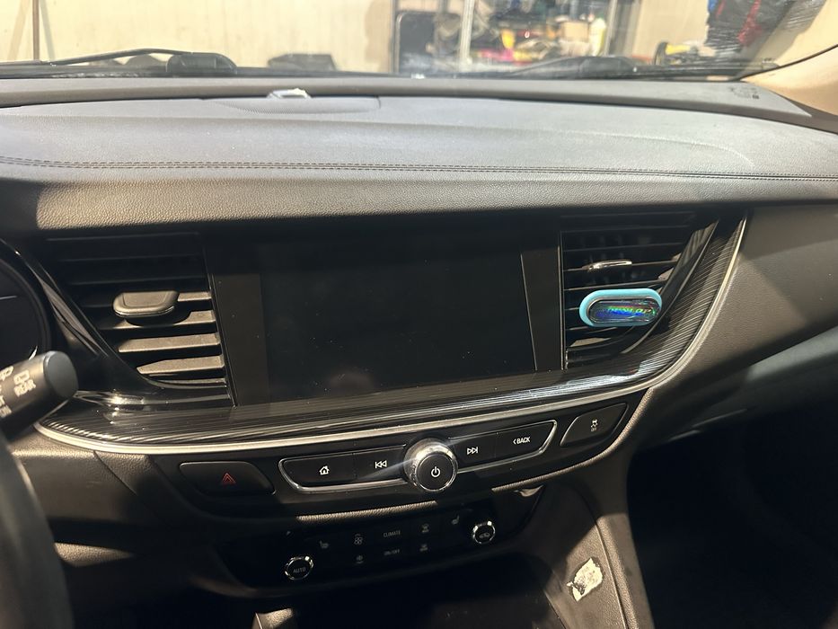 Навигация за Опел Инсигния B