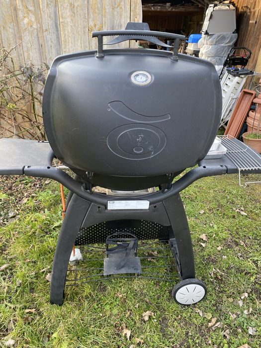 Weber 6 kw газово  барбекю.